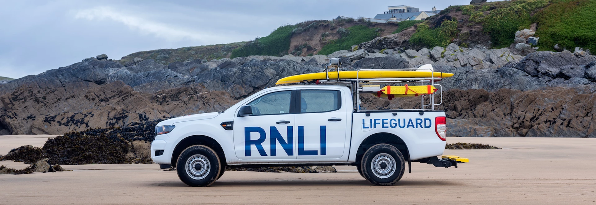 Ford delivers fleet of new Ranger pick-ups to RNLI 